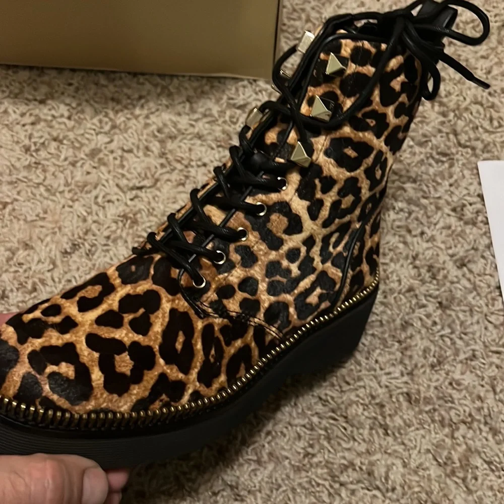 Michael Kors Haskell booties size 6 1/2 - Picture 3 of 5
